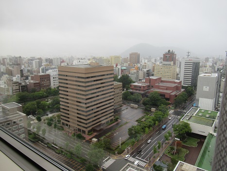 札幌のホテル室内から撮影